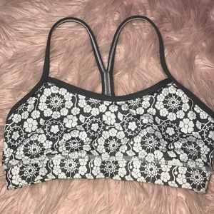 Lululemmon sports bra